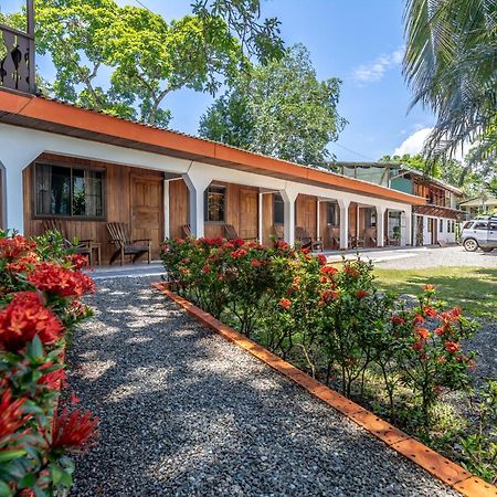 Cabinas Arrecife Кахуита Екстериор снимка