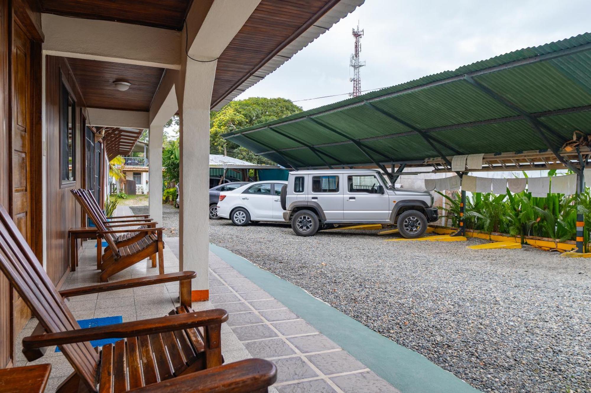 Cabinas Arrecife Кахуита Екстериор снимка