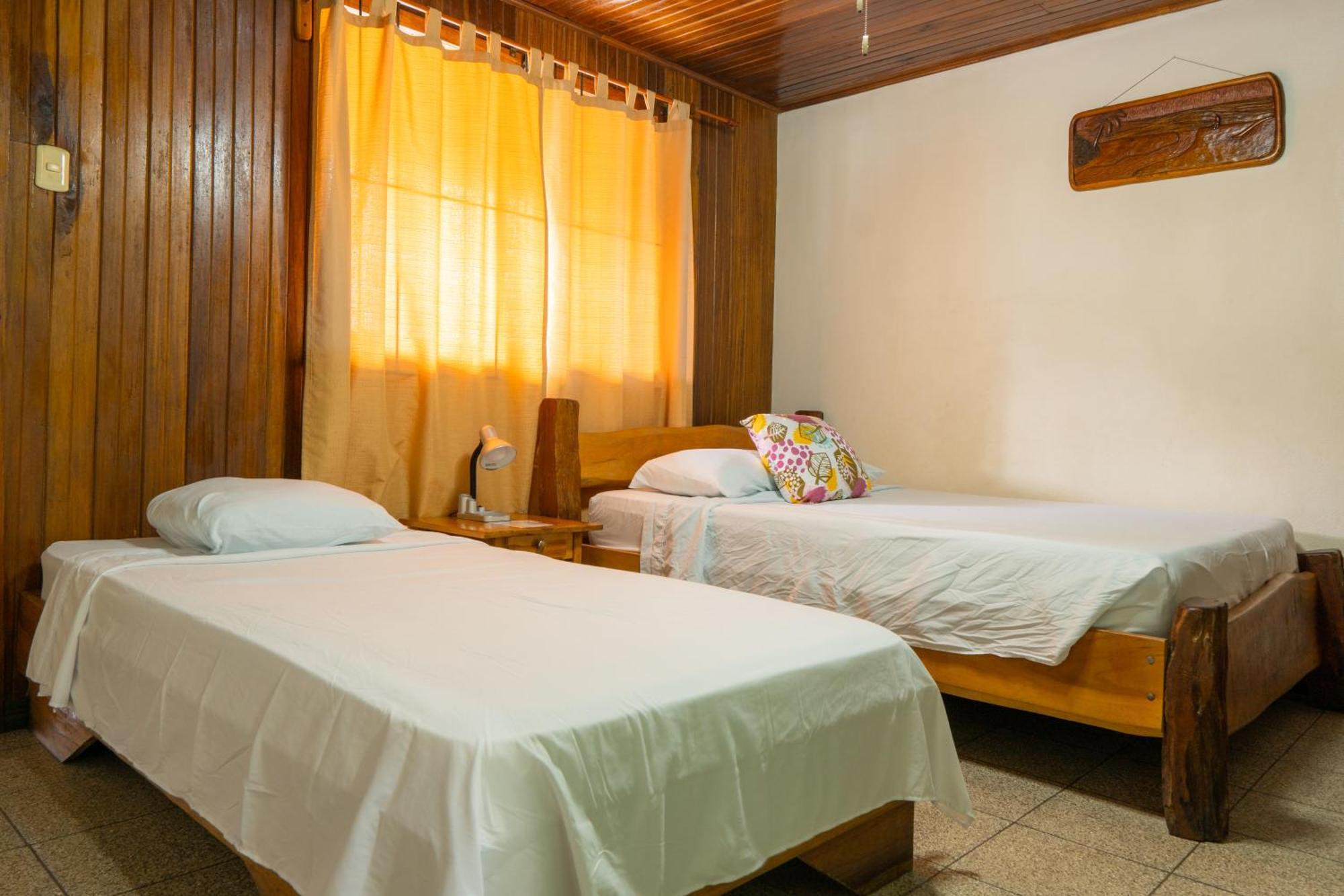 Cabinas Arrecife Кахуита Екстериор снимка