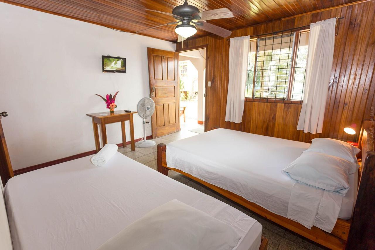 Cabinas Arrecife Кахуита Екстериор снимка