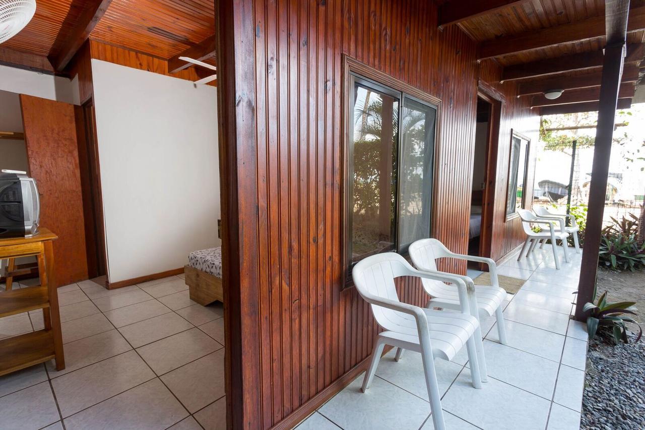 Cabinas Arrecife Кахуита Екстериор снимка