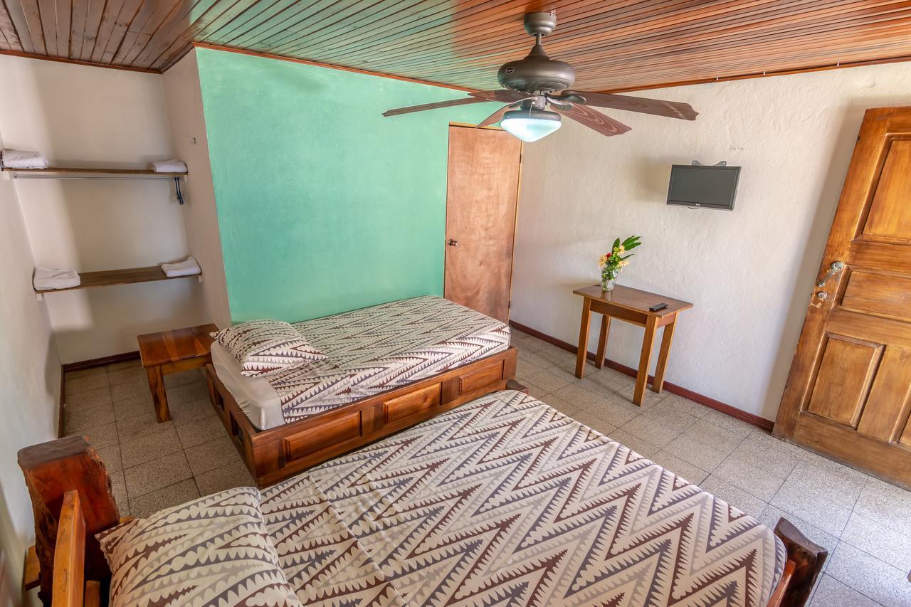 Cabinas Arrecife Кахуита Екстериор снимка